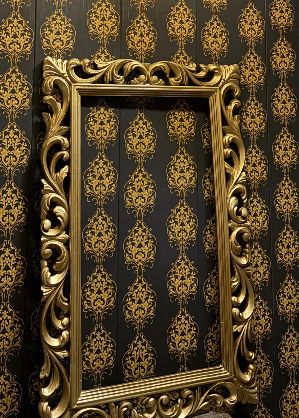 Ornate Baroque Antique Gold Carved Wooden Wall Mirror Frame