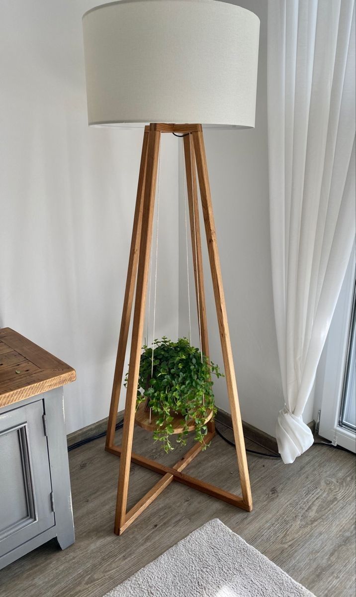 Floor lamp